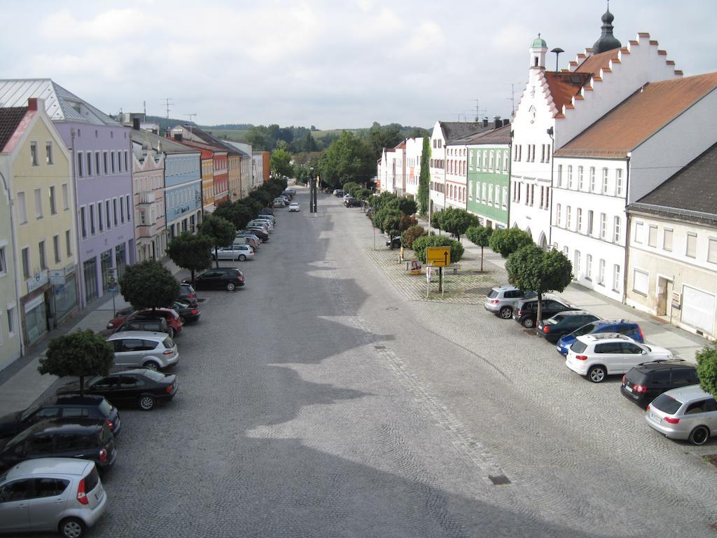 Hotel Am Marktplatz Gangkofen Extérieur photo